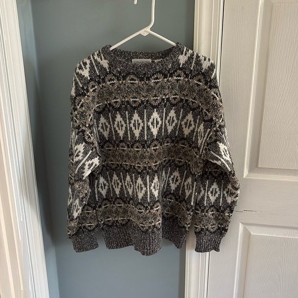 Collectif Sweaters - Sweater, size large